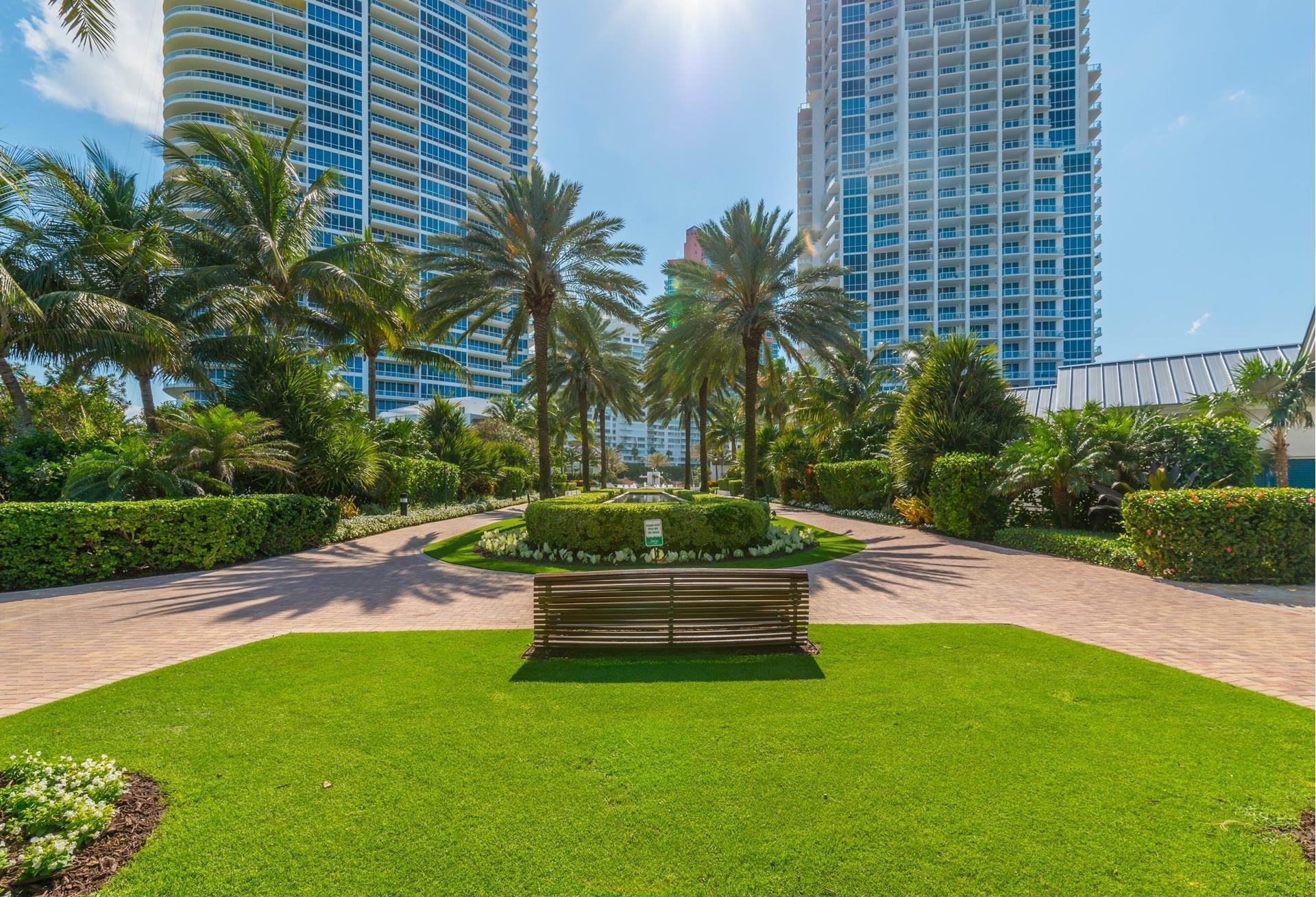 45. Condominiums for Sale at 50 S Pointe Drive, 2501 South Point, Miami Beach, Florida 33139