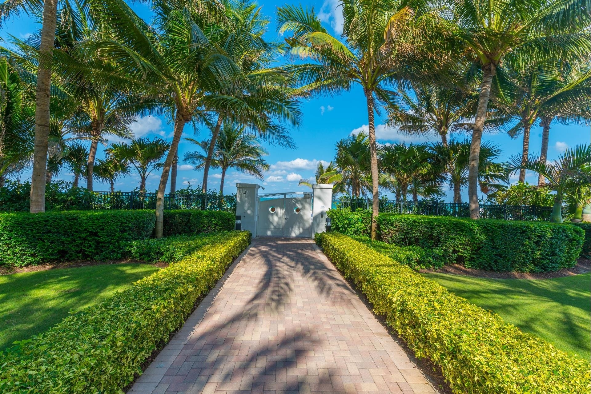46. Condominiums for Sale at 50 S Pointe Drive, 2501 South Point, Miami Beach, Florida 33139