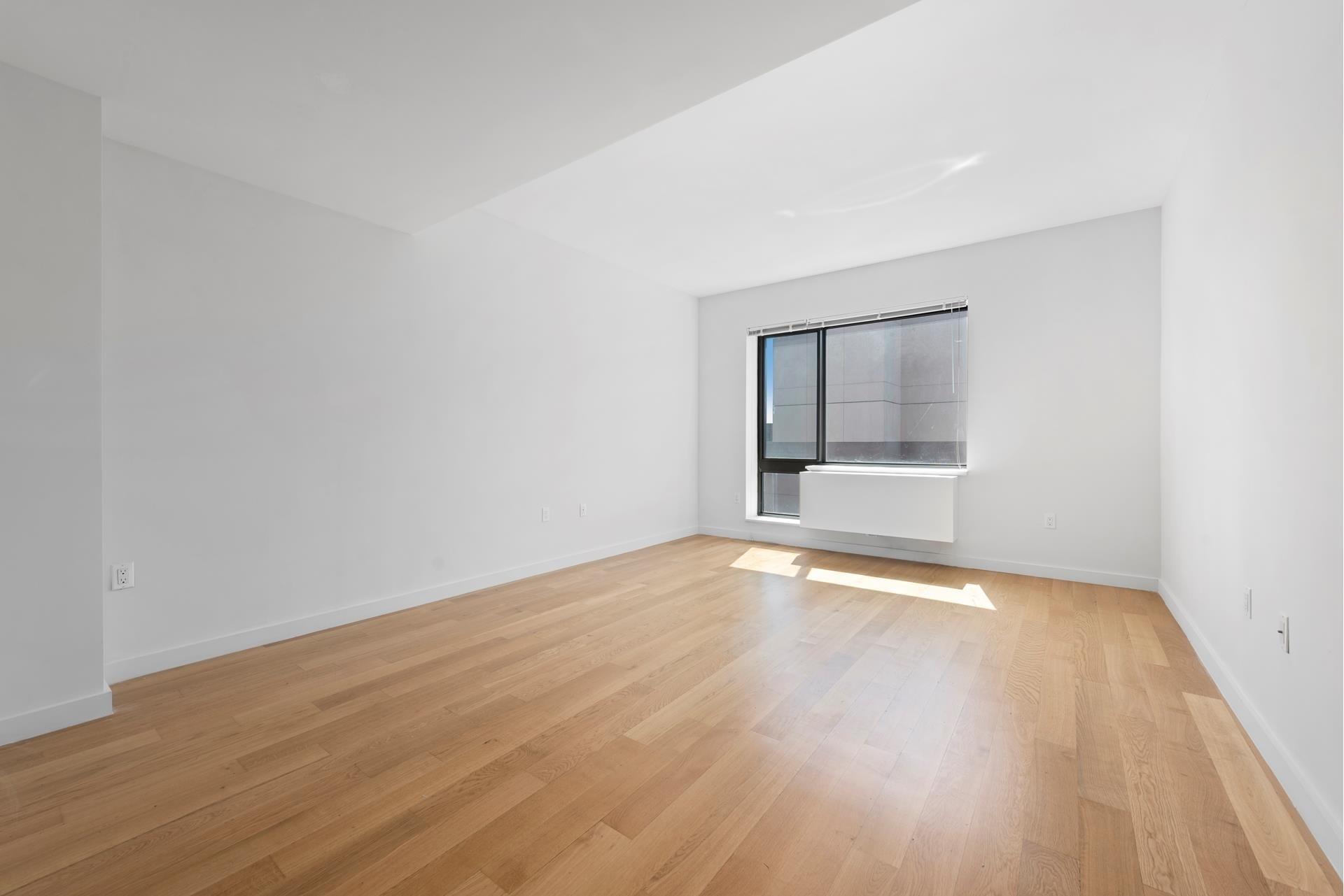 Rentals at 44-72 11TH ST, B701 Hunters Point, Queens, New York 11101