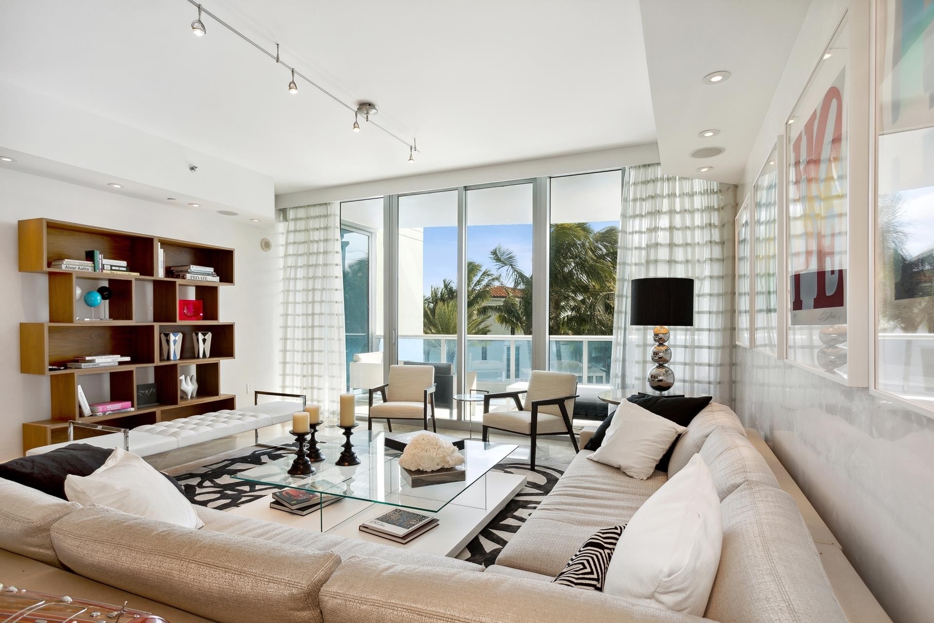 5. Condominiums for Sale at 5959 Collins Ave, 604 Ocean Front, Miami Beach, Florida 33140