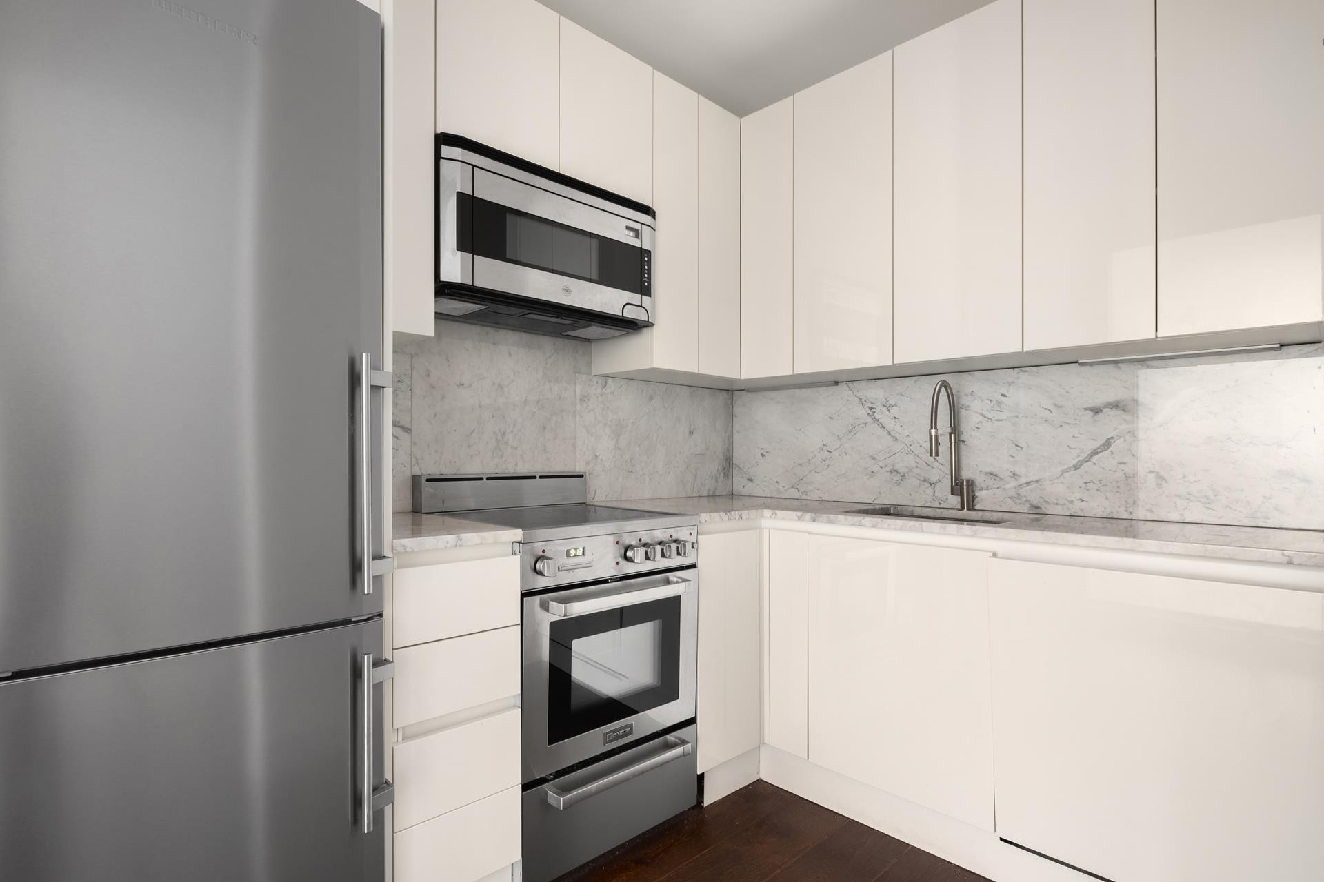 4. Condominiums for Sale at 14 E 77TH ST, 3F Lenox Hill, New York, New York 10075