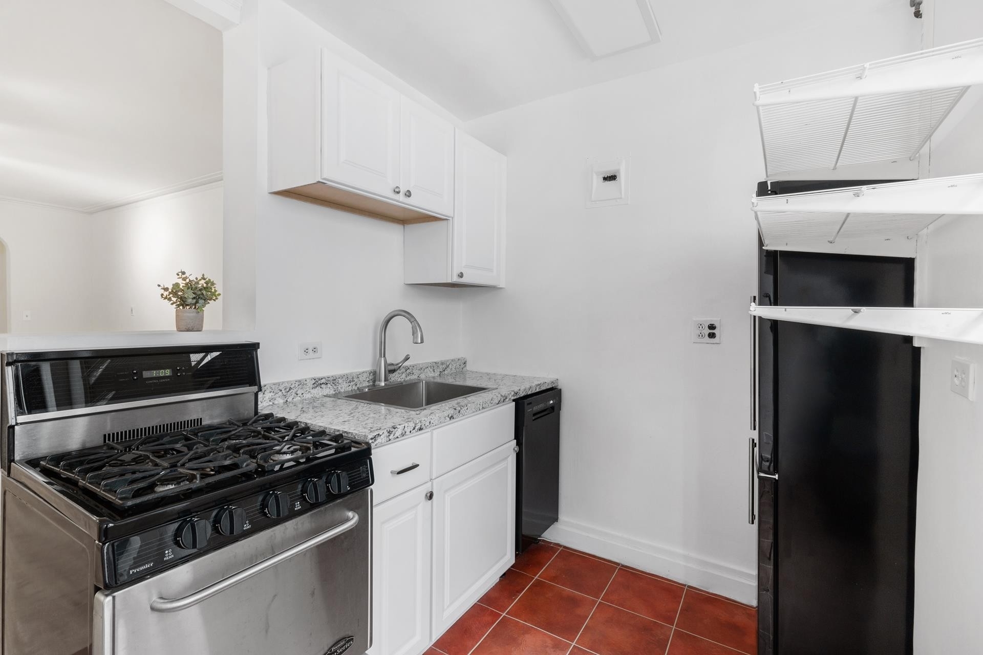2. Co-op Properties for Sale at 350 E 77TH ST, 6J Lenox Hill, New York, New York 10075