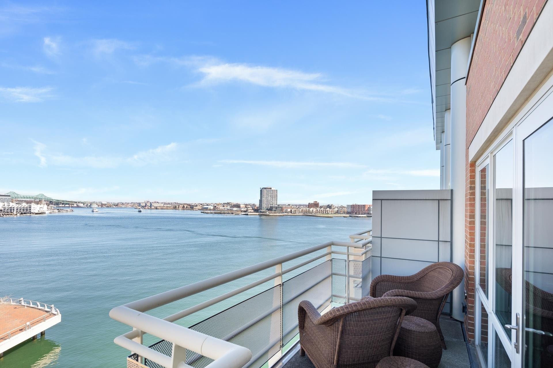 17. Condominiums for Sale at 4 Battery Wharf , 4610 Waterfront, Boston, Massachusetts 02109