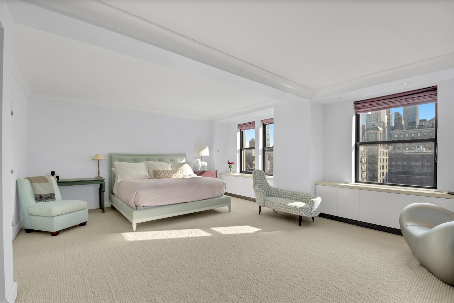 19. Condominiums for Sale at The Mayfair Regent, 610 PARK AVE, PH16E Lenox Hill, New York, New York 10065
