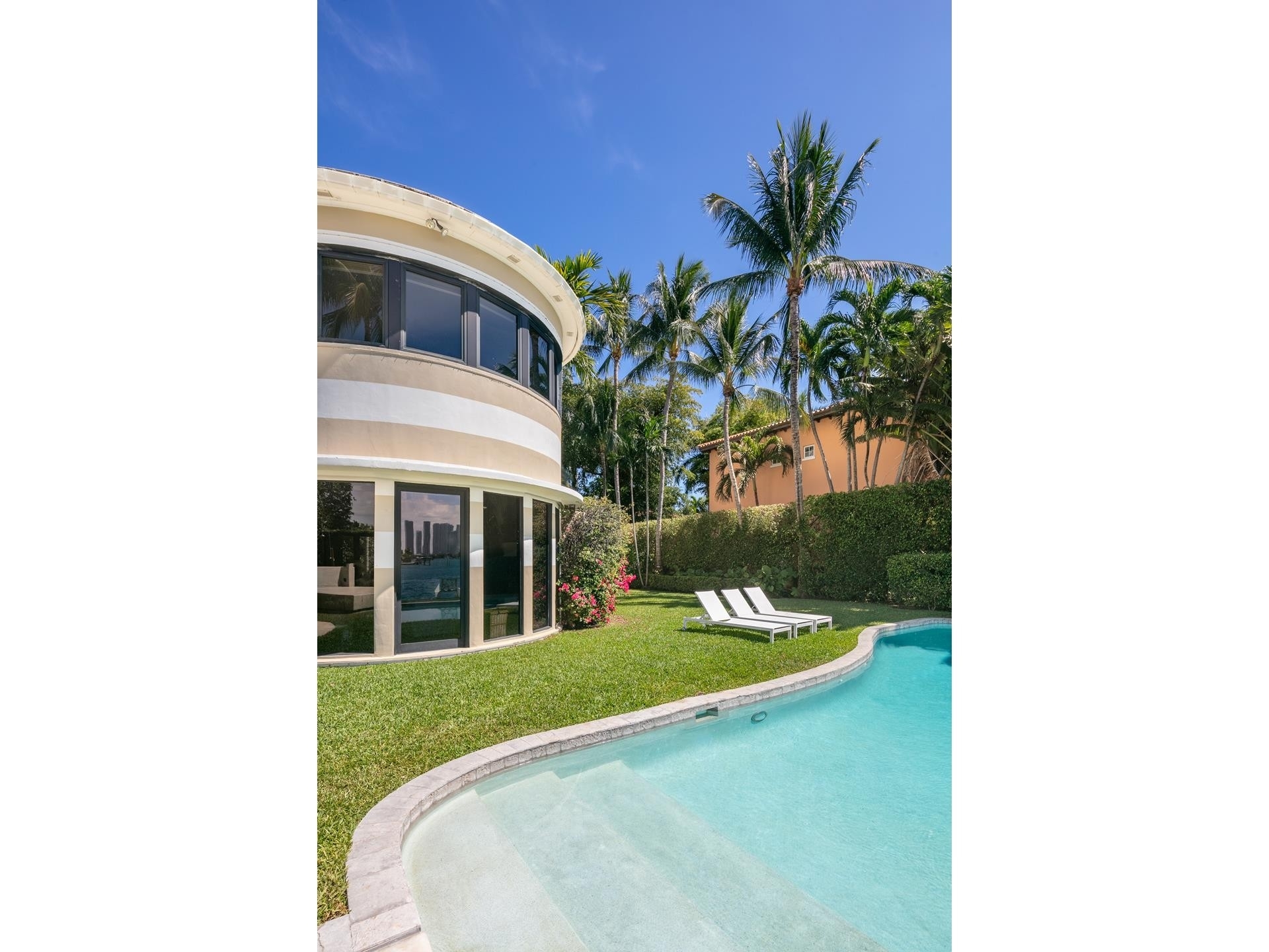 37. Land for Sale at South Beach, Miami Beach, Florida 33139