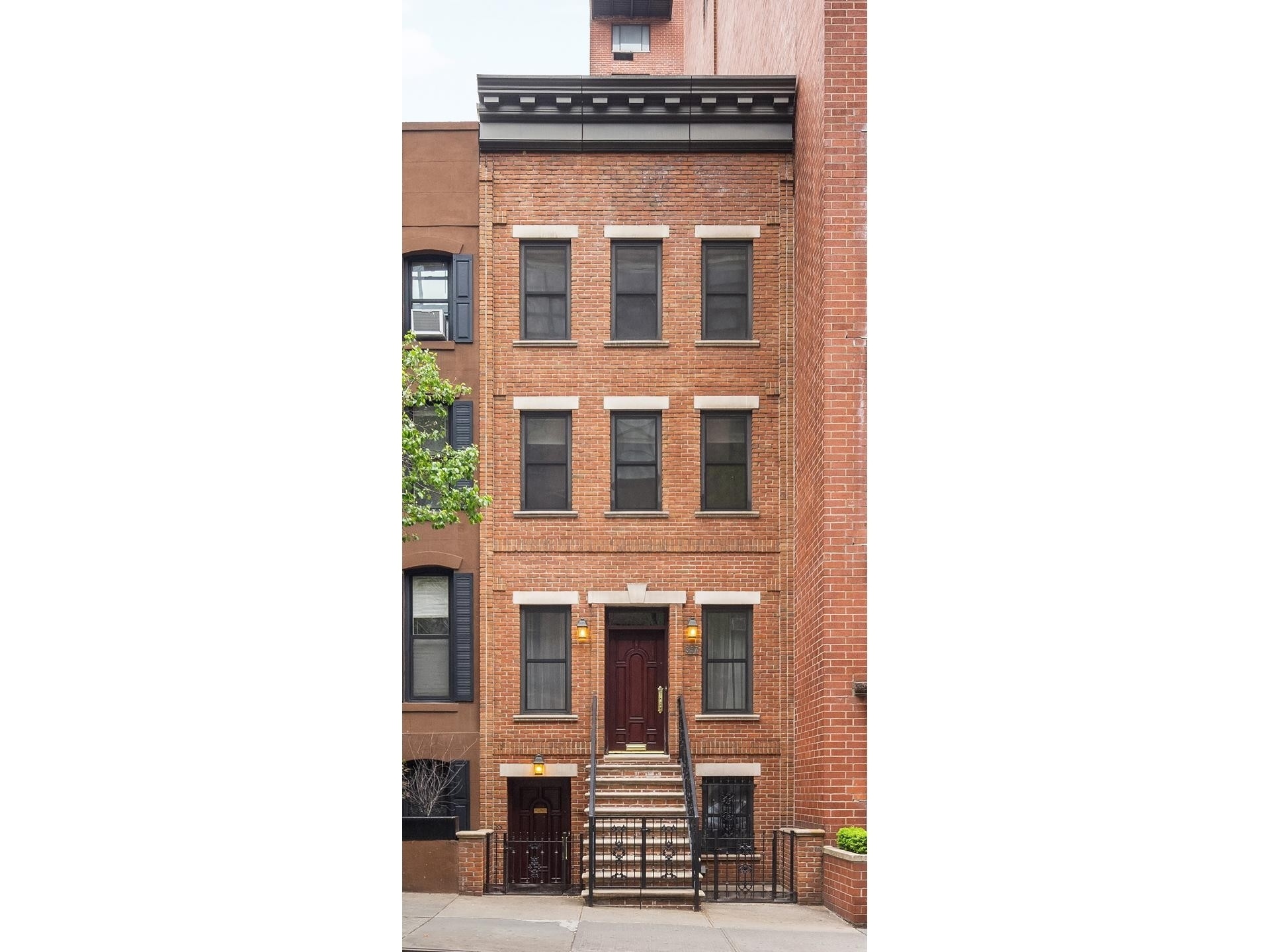 Property at 357 E 62ND ST, TOWNHOUSE Lenox Hill, New York, New York 10065