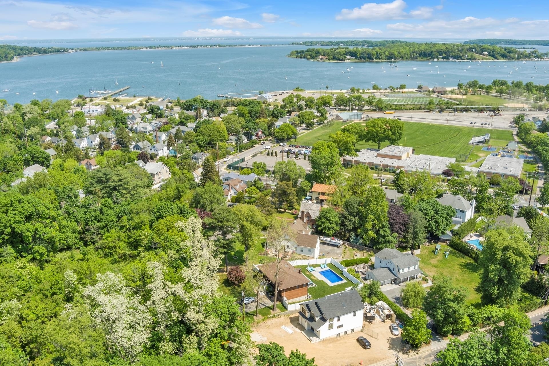 63. Single Family Homes for Sale at Oyster Bay, New York 11771