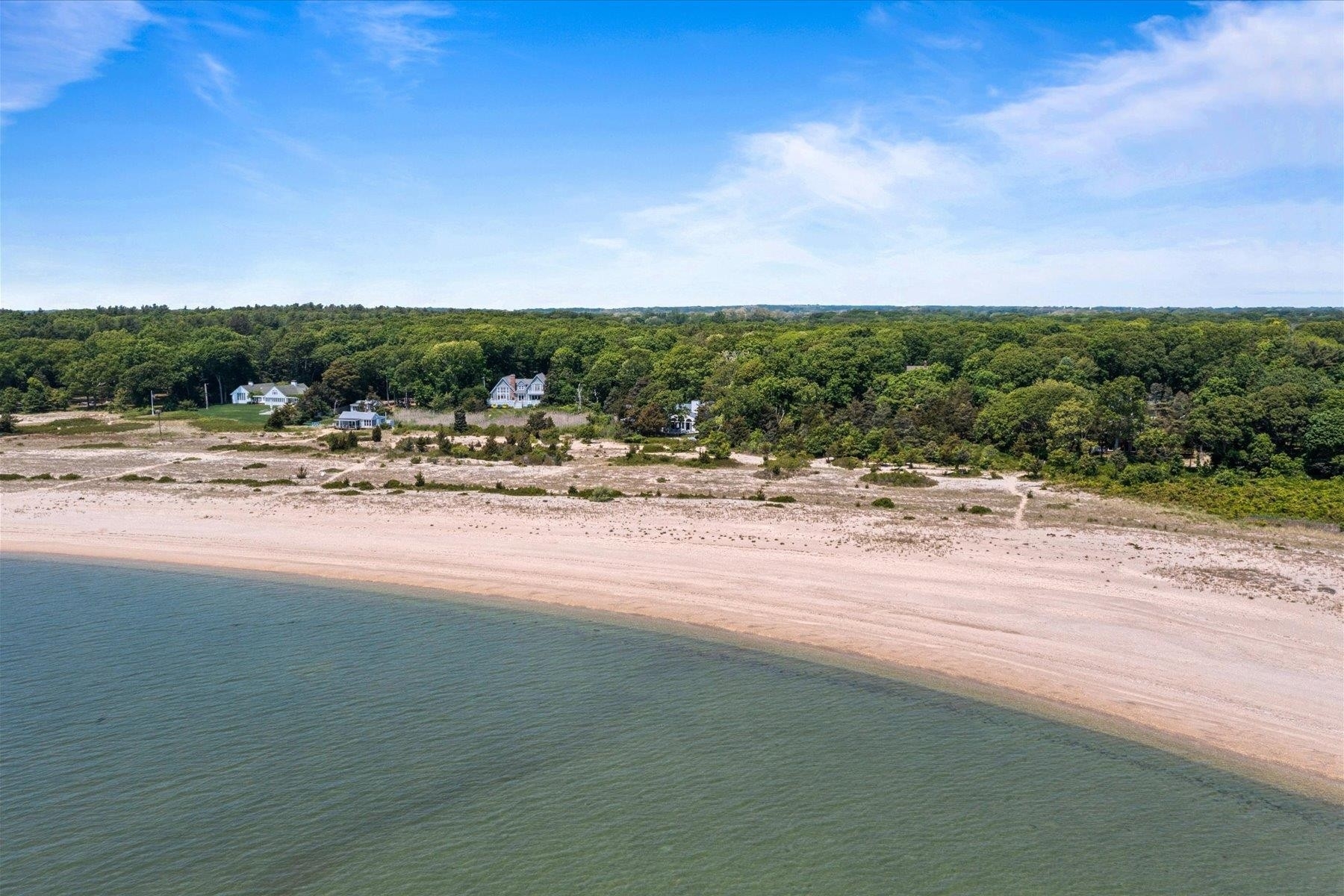 36. Single Family Homes for Sale at Southold, New York 11971