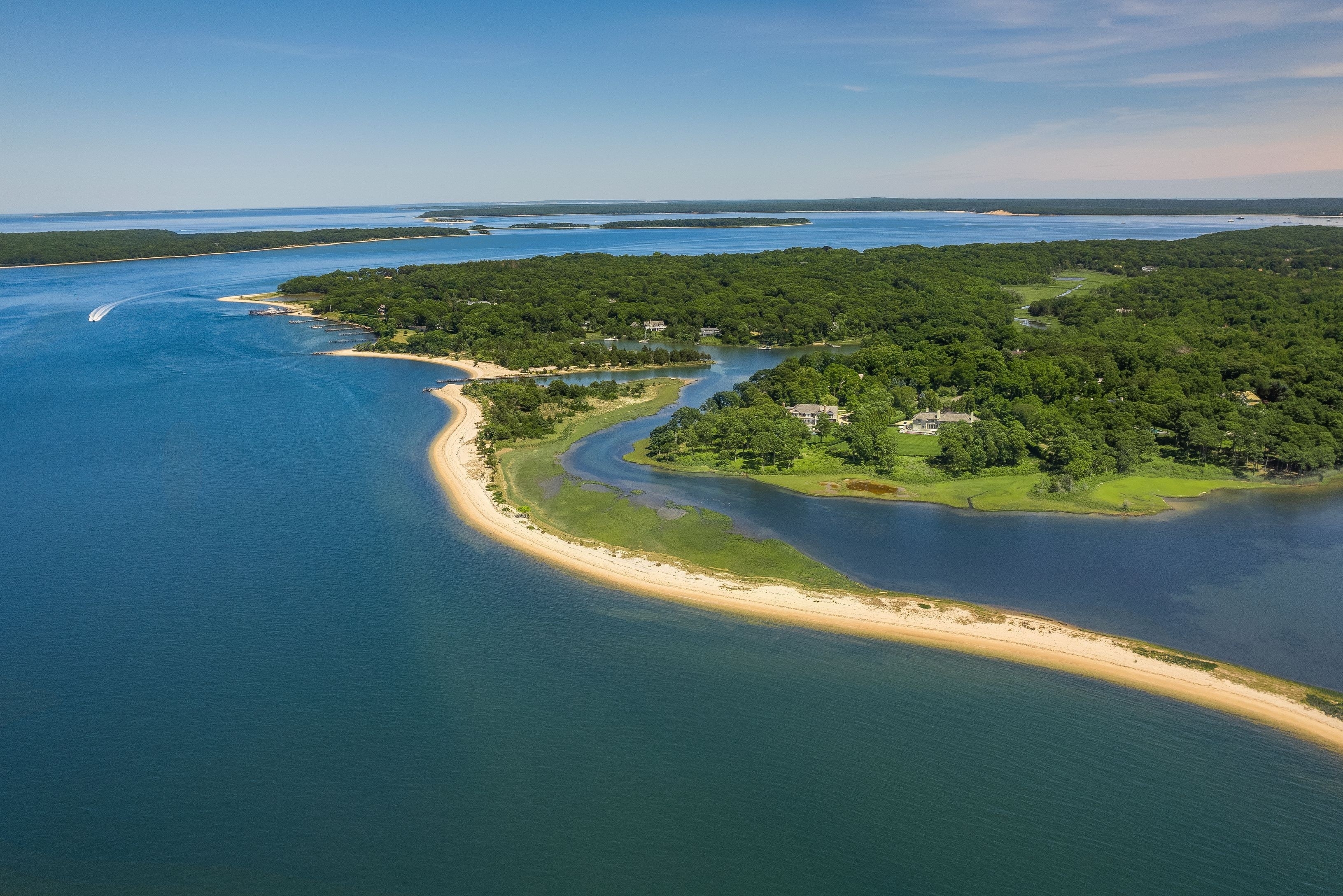 27. Single Family Homes for Sale at North Haven Village, Sag Harbor, New York 11963