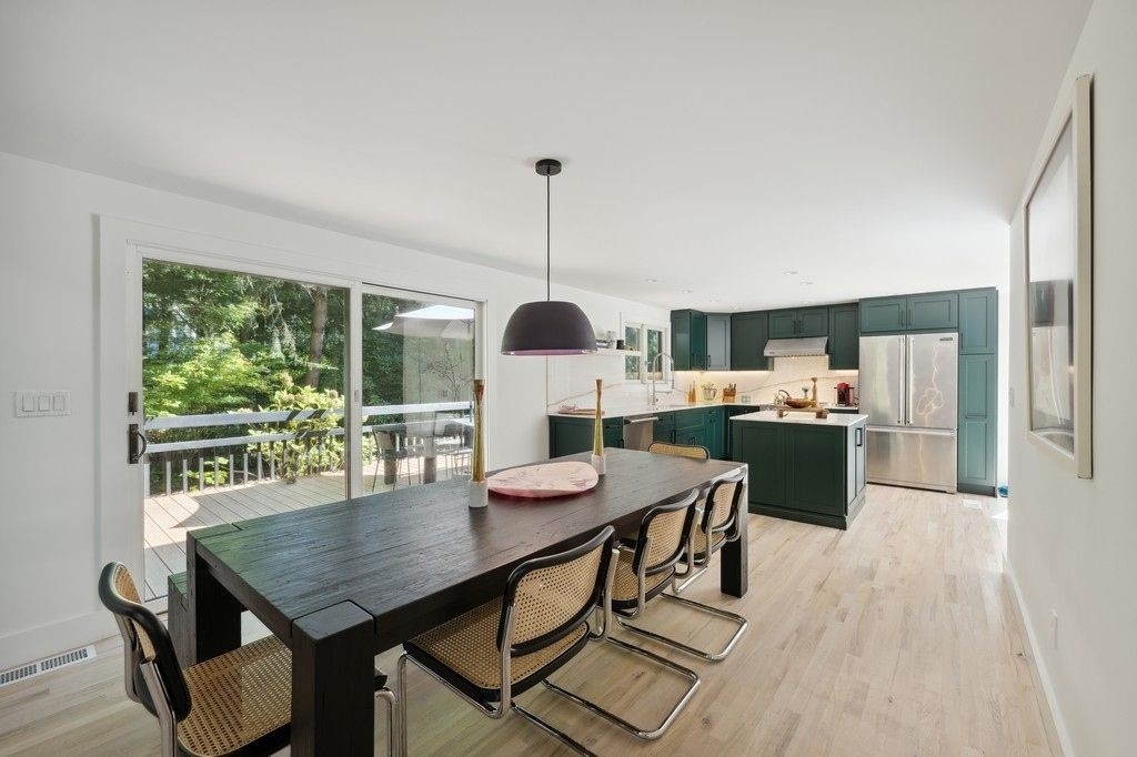 5. Single Family Homes for Sale at Northwest Woods, East Hampton, New York 11937