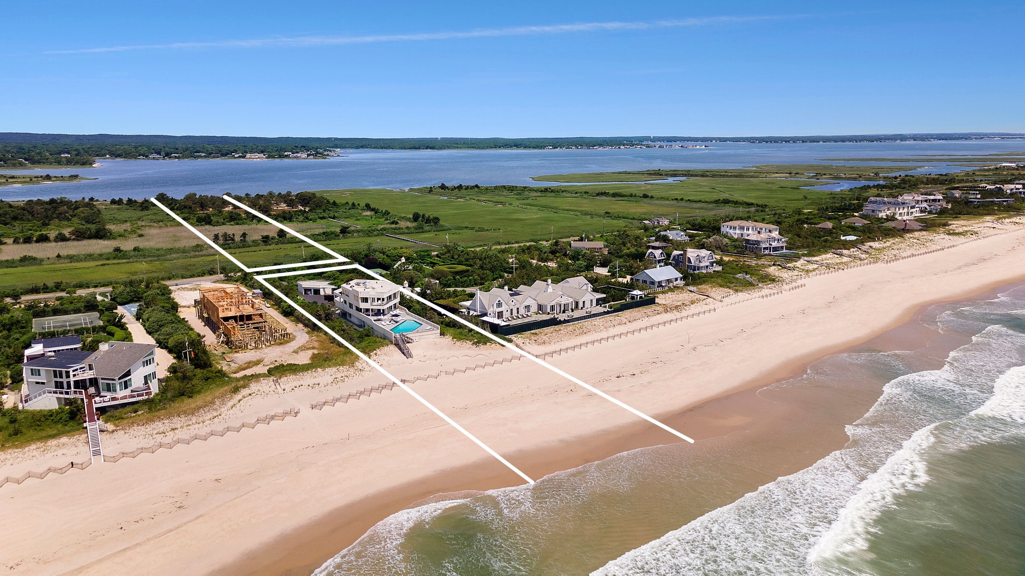 2. Single Family Homes for Sale at Quogue Village, New York 11959
