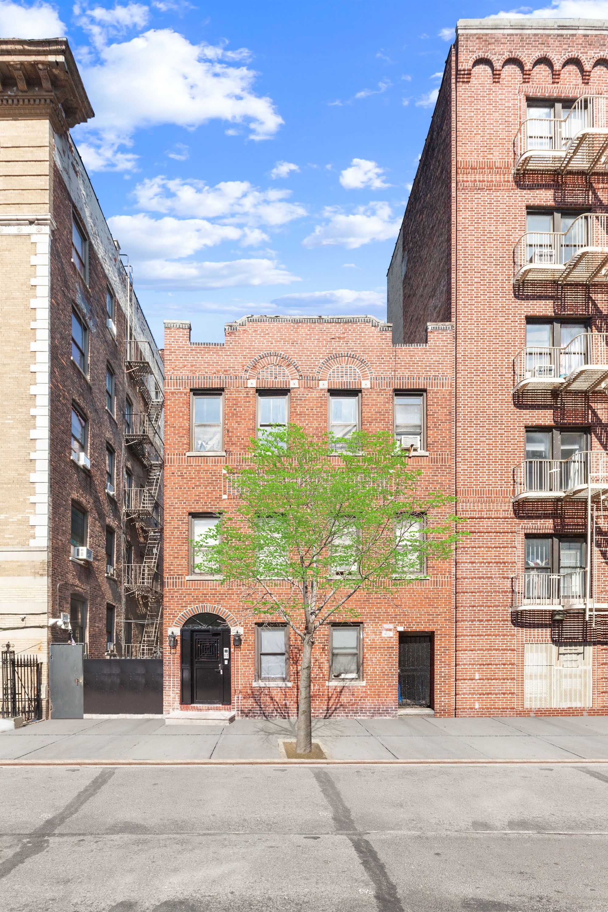 Property at 567 W 184TH ST, TOWNHOUSE Washington Heights, New York, New York 10033