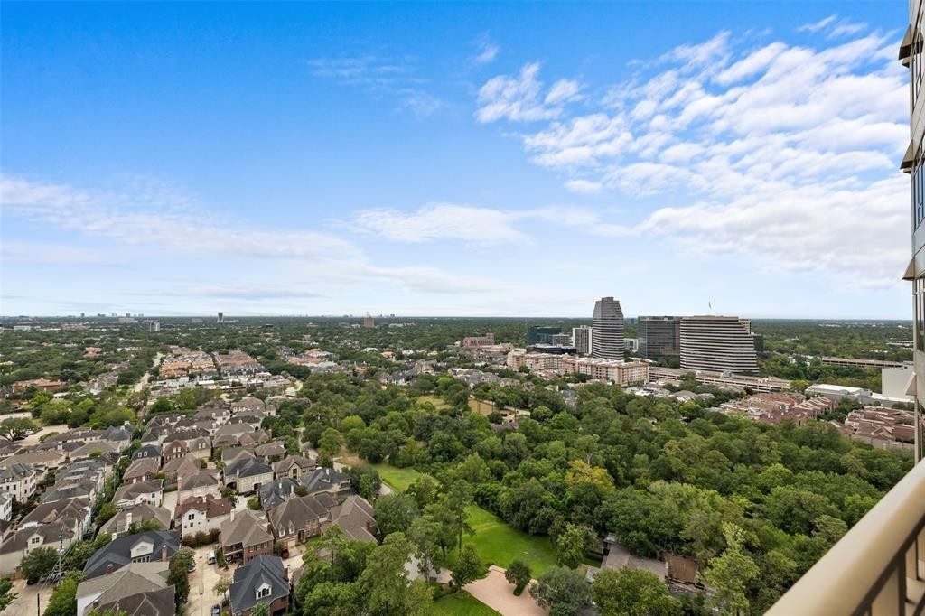 18. Condominiums for Sale at 1100 Uptown Park Boulevard, 244 Uptown Galleria, Houston, TX 77056